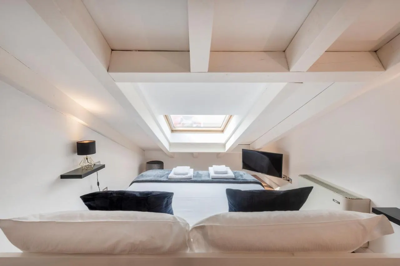 Milan Royal Suites - Centro Brera Italy